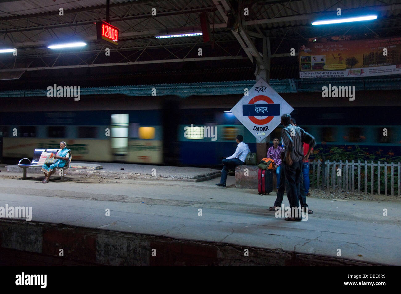 La gare Dadar Banque D'Images