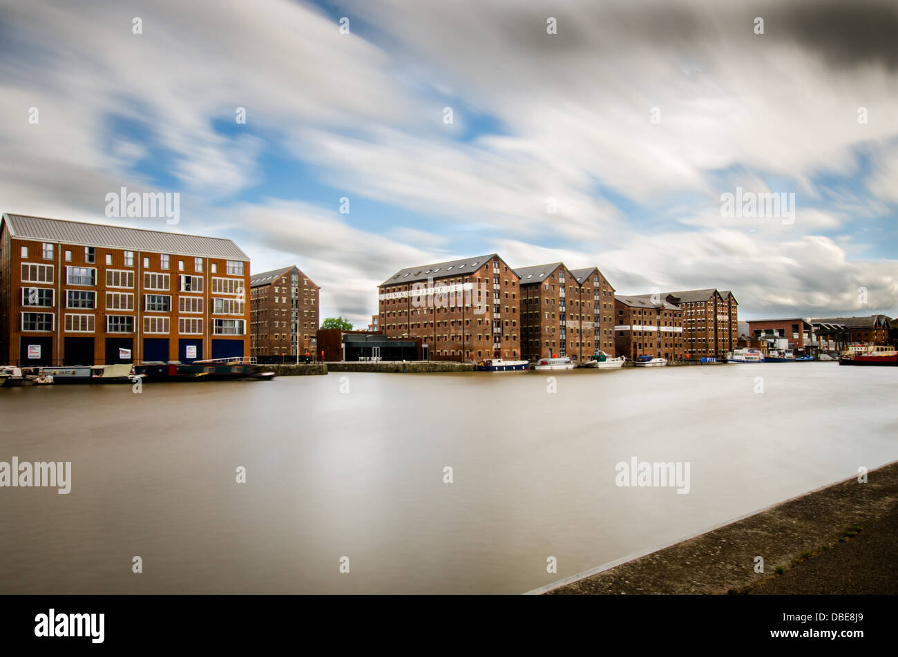 Une longue exposition à Gloucester, Gloucestershire UK Docks Banque D'Images