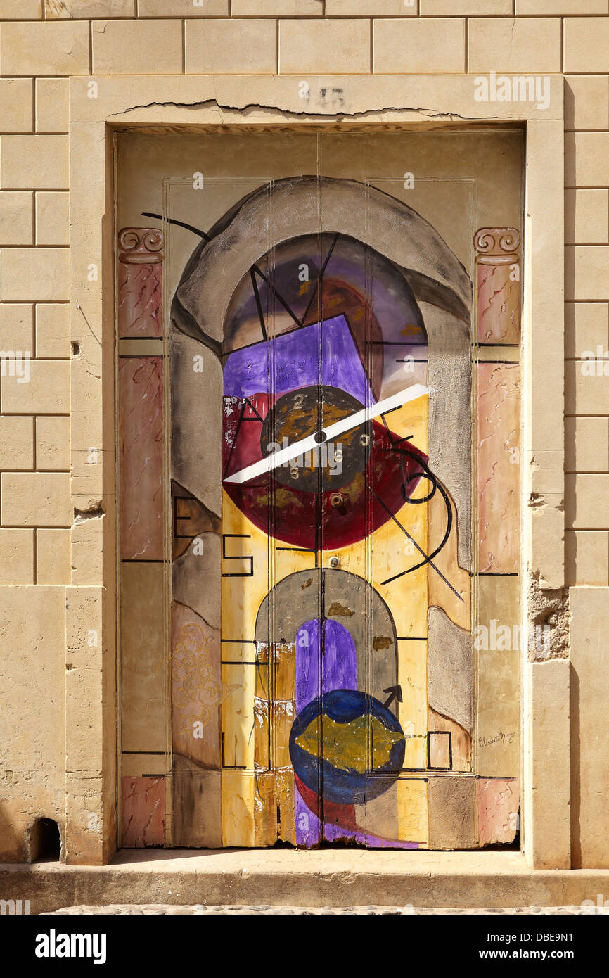 La vieille ville de Funchal (Zona Velha), mur peint par l'artiste locale, l'île de Madère, Portugal Banque D'Images