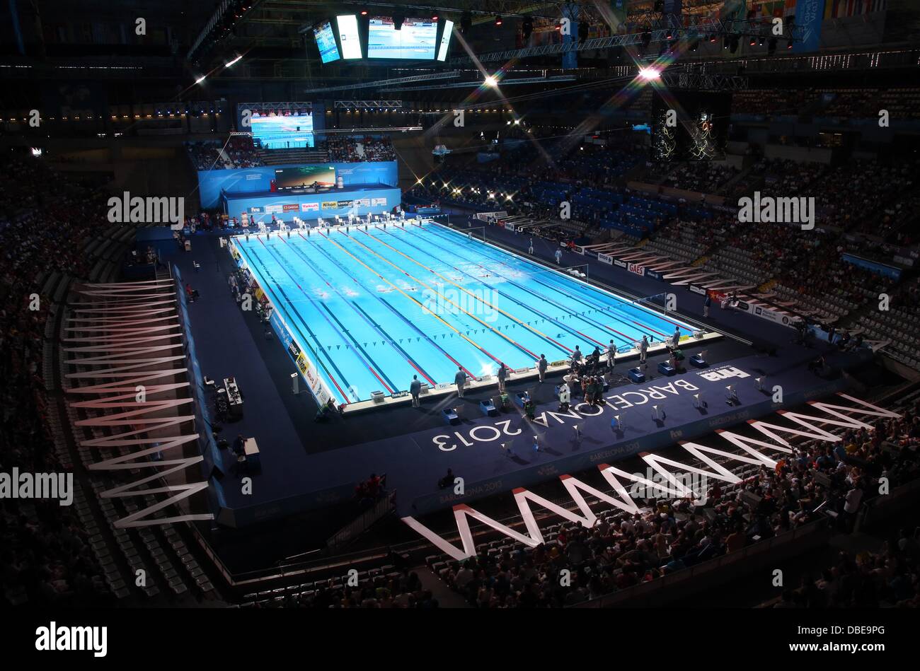 Barcelone, Espagne. 29 juillet, 2013. Vue générale de la piscine à la 15e Championnats du Monde de Natation FINA au Palau Sant Jordi Arena de Barcelone, Espagne, 29 juillet 2013. Photo : Friso Gentsch/dpa/Alamy Live News Banque D'Images