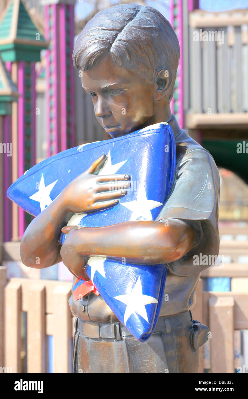 La statue du scout Banque de photographies et d’images à haute ...