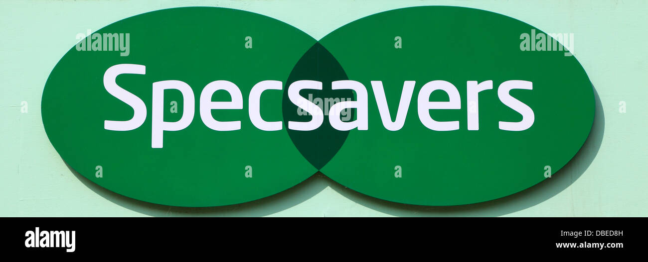 La boutique sign Specsavers, logo, England UK, Spec Savers Banque D'Images