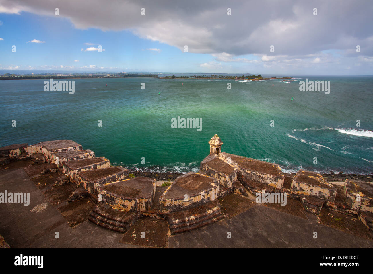 Tourelle et mur extérieur de Fort El Morro, San Juan, Puerto Rico. Banque D'Images