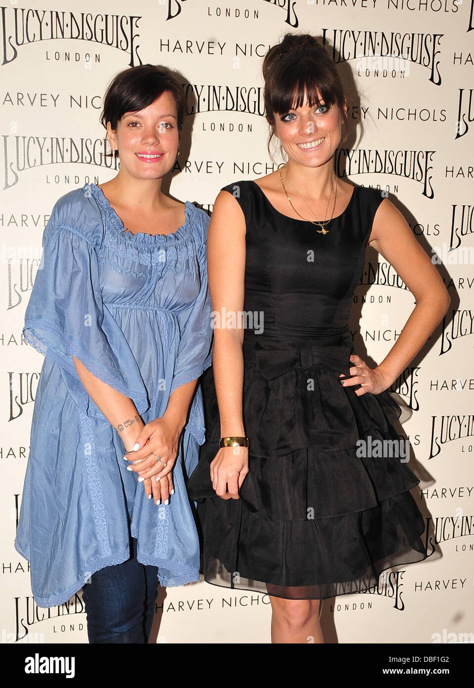 Lily Allen et sa soeur Sarah Owen lancer il y ligne de vêtements 'Lucy déguisée" chez Harvey Nichols à Manchester Manchester, Angleterre - 07.06.11 Banque D'Images