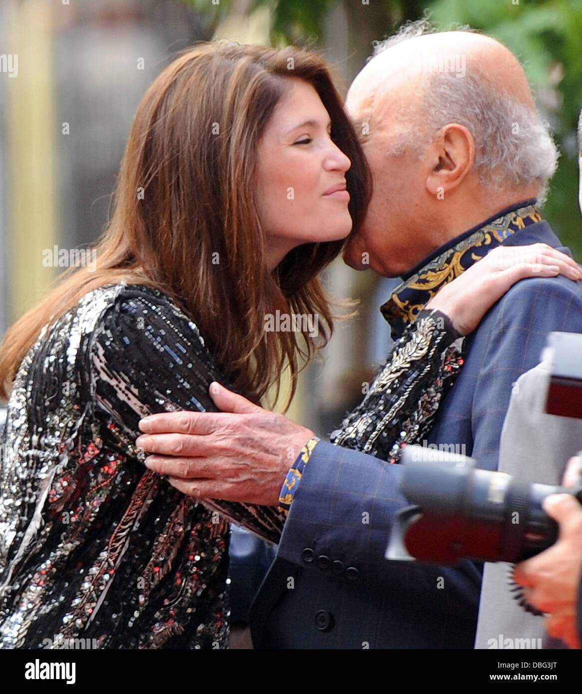 Gemma Arterton et Mohammed Al Fayed- à la vente d'été chez Harrods Londres, Angleterre- 18.06.11 Banque D'Images