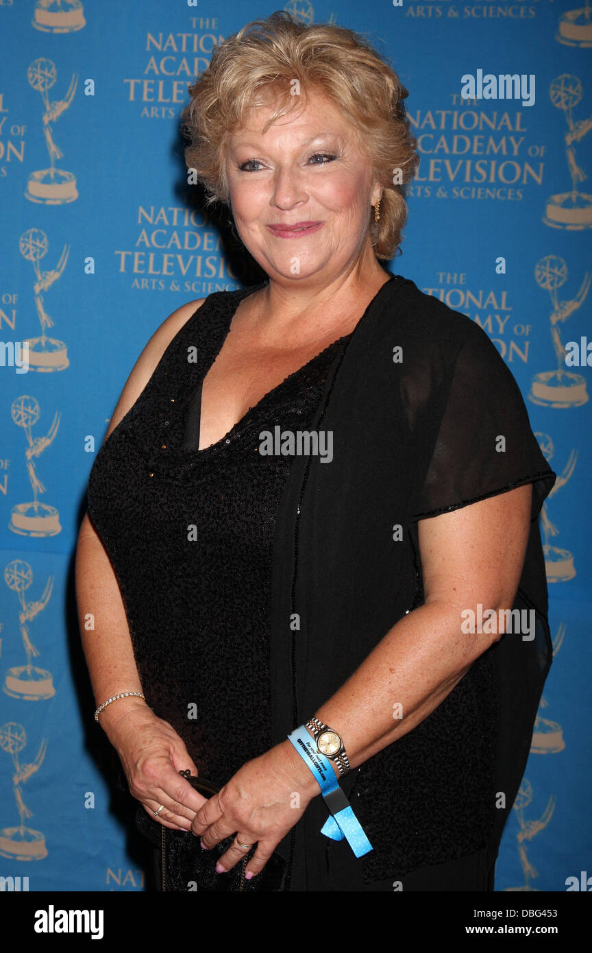 Beth Maitland Le 38e jour annuel Creative Arts Emmy Awards & Divertissement à The Westin Bonaventure Hotel Los Angeles, Californie - 17.06.11 Banque D'Images