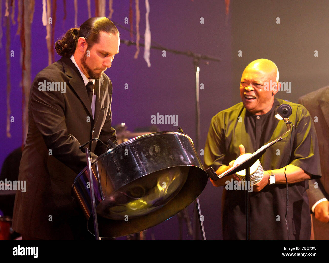 Victor Provost, Hugh Masekela, effectuant à la 7e édition annuelle Pan Jazz Festival tenu à l'Federick P. Rose Hall, Lincoln Center. La ville de New York, USA - 18.06.11 Banque D'Images