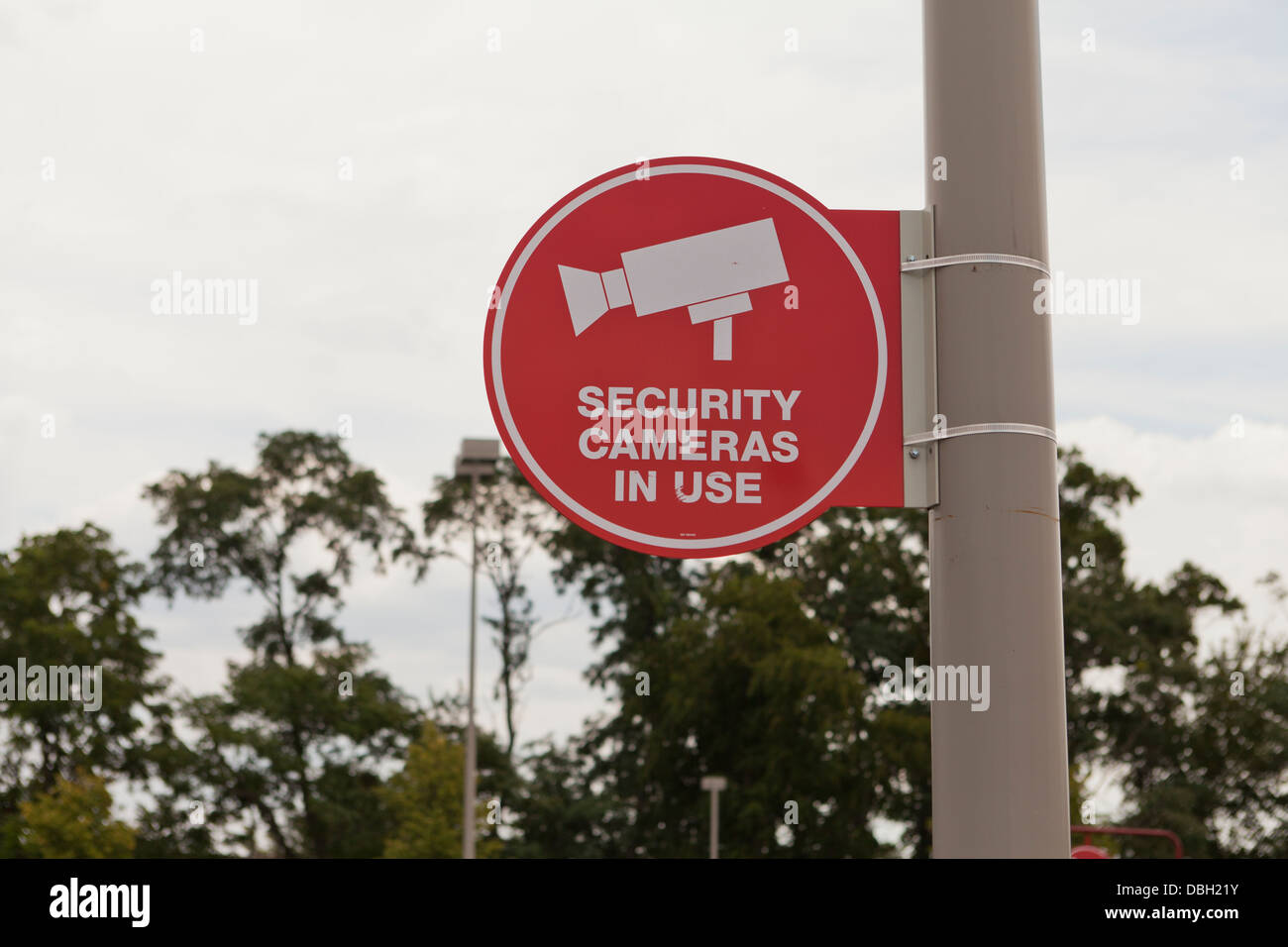 Caméra de sécurité en usage au parking de shopping mall - USA Banque D'Images Caméra de sécurité en usage au parking de shopping mall - USA Banque D'Images