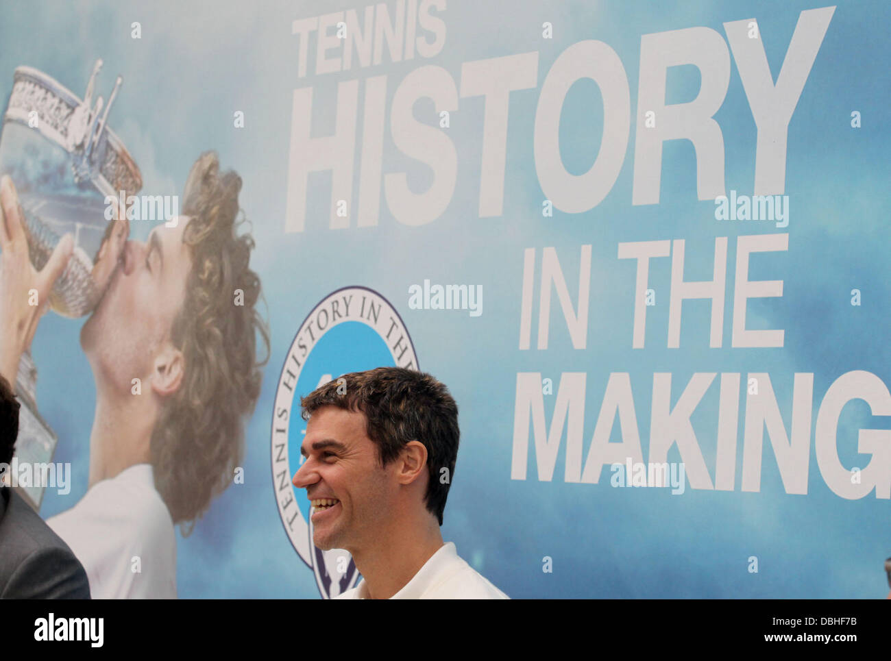 Sao Paulo, Brésil. 30 juillet, 2013. Ancien joueur de tennis brésilien Gustavo Kuerten au cours d'une conférence de presse au Centre Culturel de bureau de poste à Sao Paulo, Brésil, le 30 juillet 2013. Guga a été honoré par l'ATP Liste du patrimoine mondial étant donné les grands noms de l'histoire du tennis qui ont entraîné le classement de l'Association des professionnels de tennis (ATP). Photo : WERTHER SANTANA/CONTUEUDO ESTADAO/dpa/Alamy Live News Banque D'Images