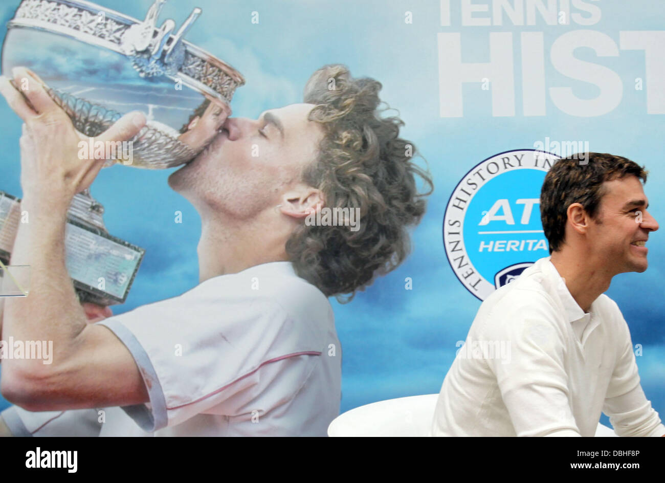 Sao Paulo, Brésil. 30 juillet, 2013. Ancien joueur de tennis brésilien Gustavo Kuerten au cours d'une conférence de presse au Centre Culturel de bureau de poste à Sao Paulo, Brésil, le 30 juillet 2013. Guga a été honoré par l'ATP Liste du patrimoine mondial étant donné les grands noms de l'histoire du tennis qui ont entraîné le classement de l'Association des professionnels de tennis (ATP). Photo : WERTHER SANTANA/CONTUEUDO ESTADAO/dpa/Alamy Live News Banque D'Images