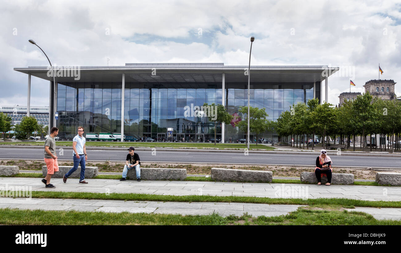 Paul-Lobe-Haus, un bâtiment moderne en verre et en béton, le centre législatif pour le gouvernement allemand - Berlin Banque D'Images