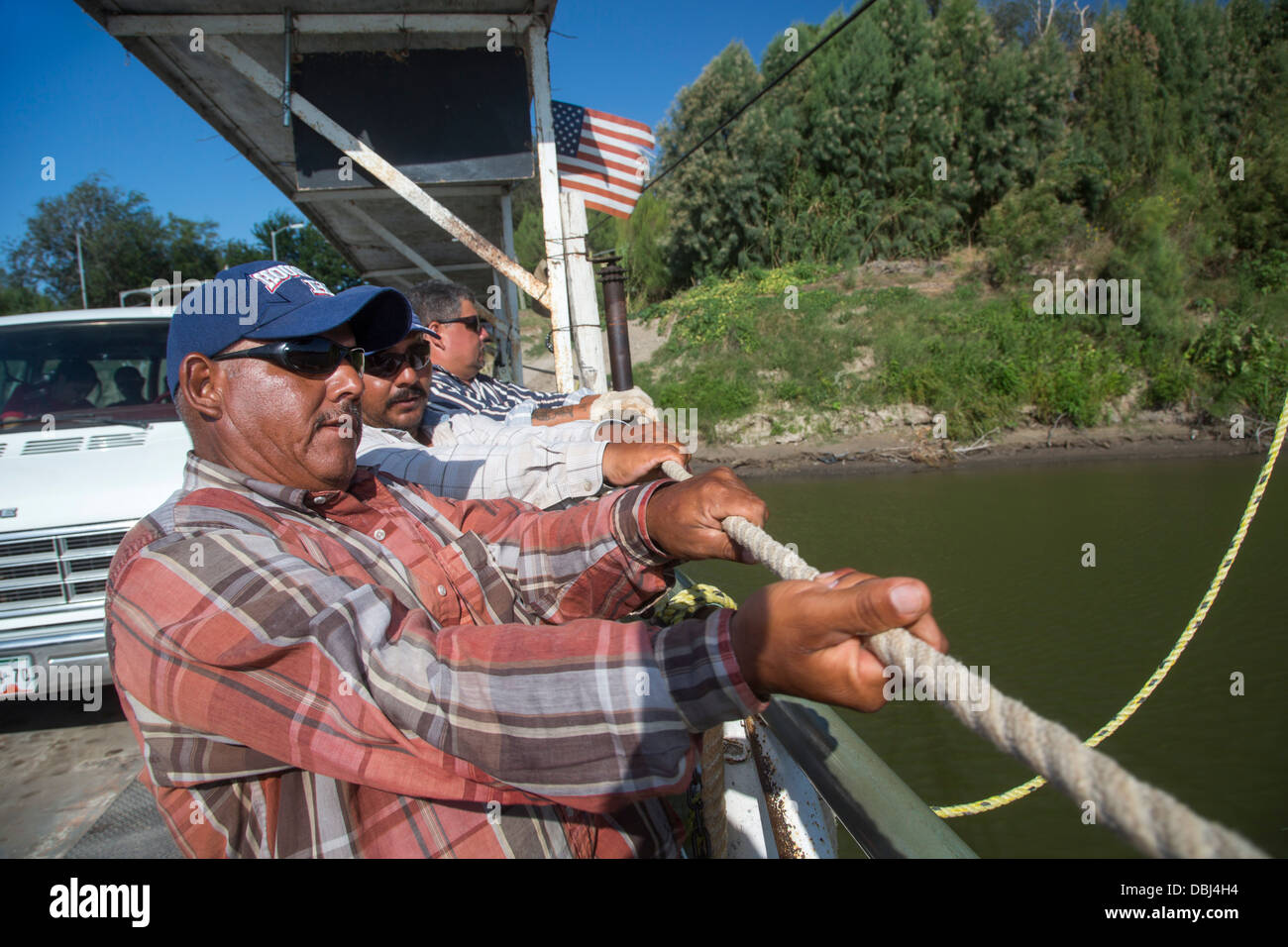 Tirées à la main le car-ferry qui traverse le Rio Grande entre les États-Unis et le Mexique. Banque D'Images