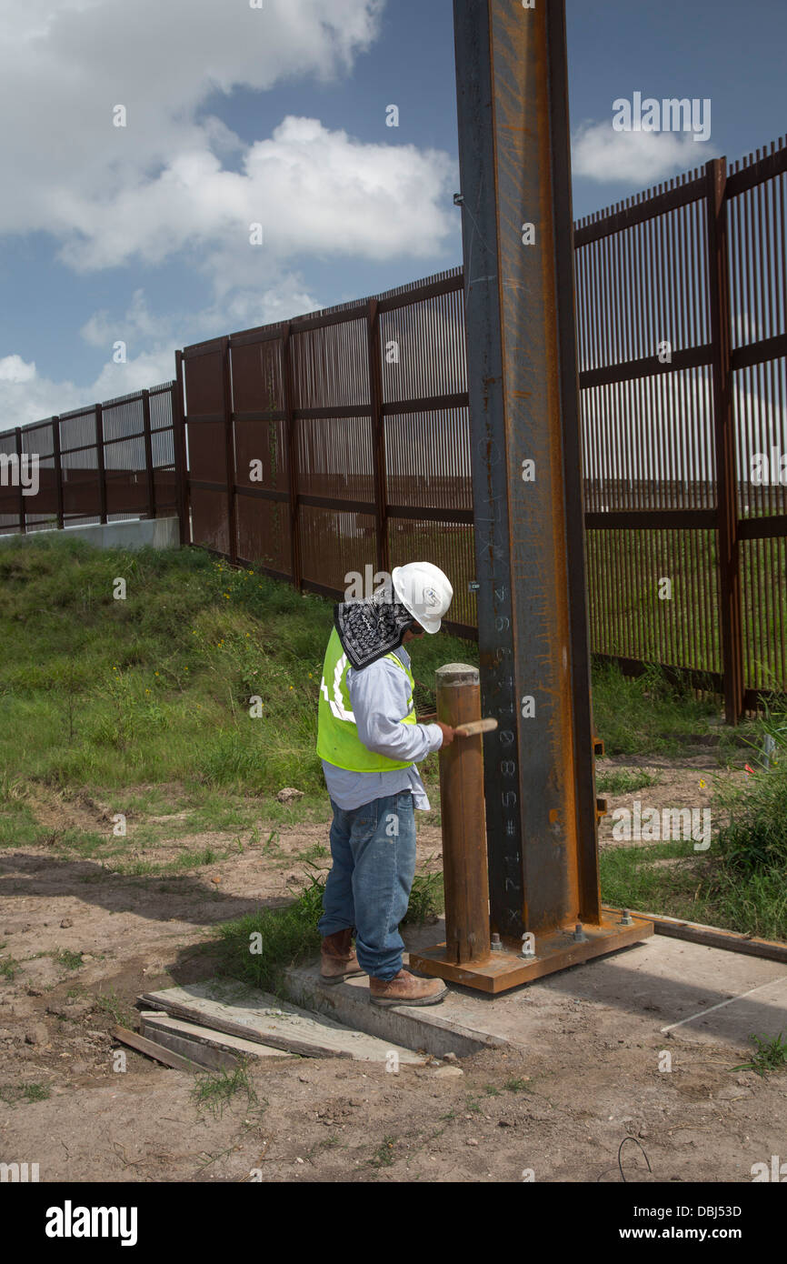 Clôture à la frontière États-Unis-Mexique Banque D'Images