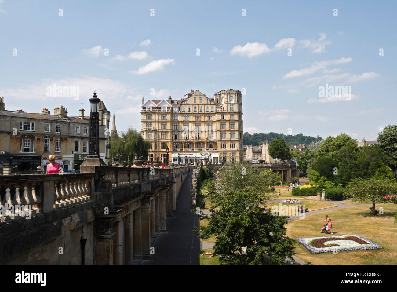 Pierrepont St et Parade Gardens à Bath, Angleterre Banque D'Images Pierrepont St et Parade Gardens à Bath, Angleterre Banque D'Images