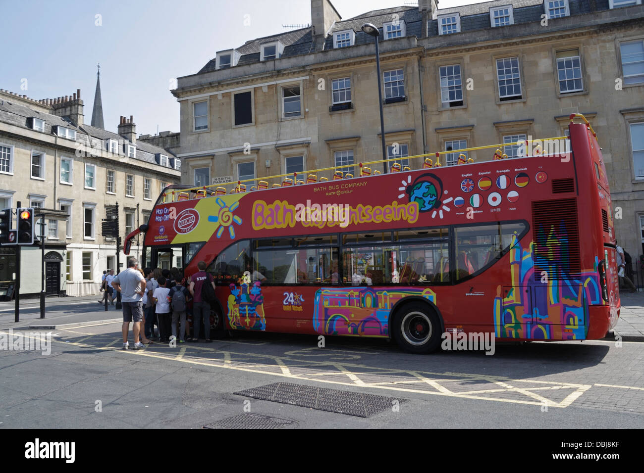 Open top bus d'excursion à Bath, Angleterre Banque D'Images Open top bus d'excursion à Bath, Angleterre Banque D'Images