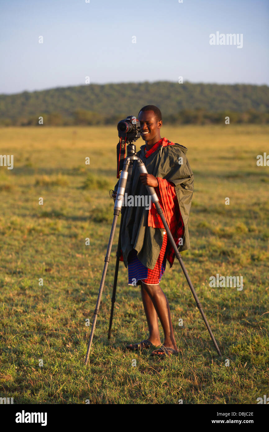 Guides de safari Masai dans Ol Kinyei Conservancy. Le Kenya, l'Afrique. Banque D'Images