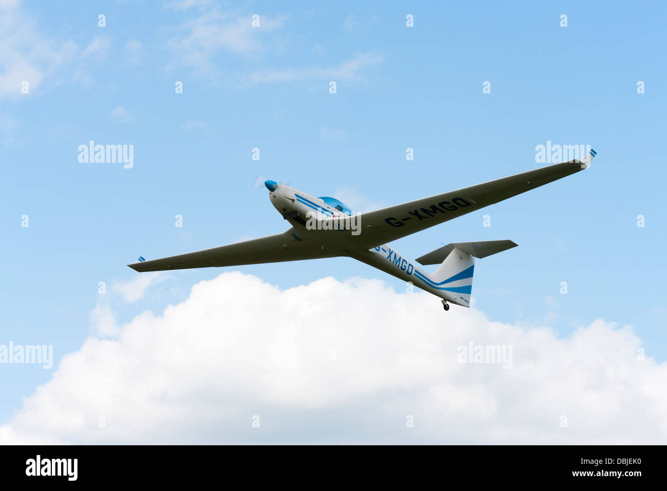 Aeromot AMT-200S Super Ximango G-XMGO en vol après le décollage de Breighton Airfield Banque D'Images