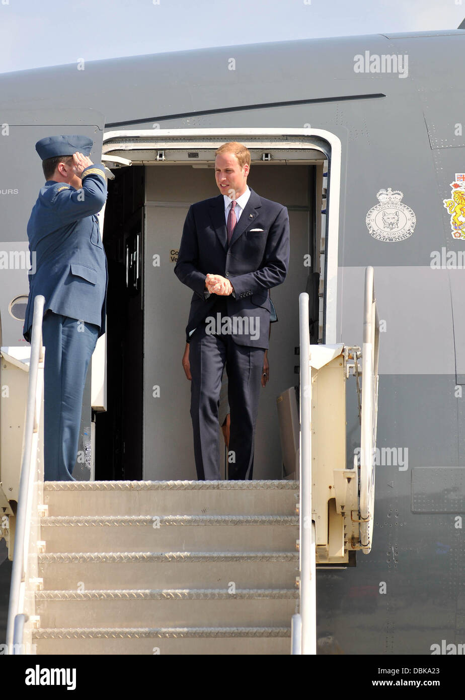 Le prince William, duc de Cambridge, le Prince William, duc de Cambridge et Catherine, duchesse de Cambridge, Kate Middleton aka arrivent à l'aéroport international Pierre-Elliott-Trudeau de Montréal, Canada - Crédit obligatoire : WENN.com 02.07.11 Banque D'Images