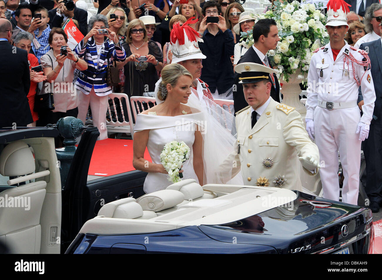Le Prince Albert II de Monaco et Charlene Wittstock cérémonie religieuse du mariage du Prince Albert II de Monaco à Charlene Wittstock en cour d'honneur au Palais du Prince, Monte Carlo, Monaco - 02.07.11 Banque D'Images