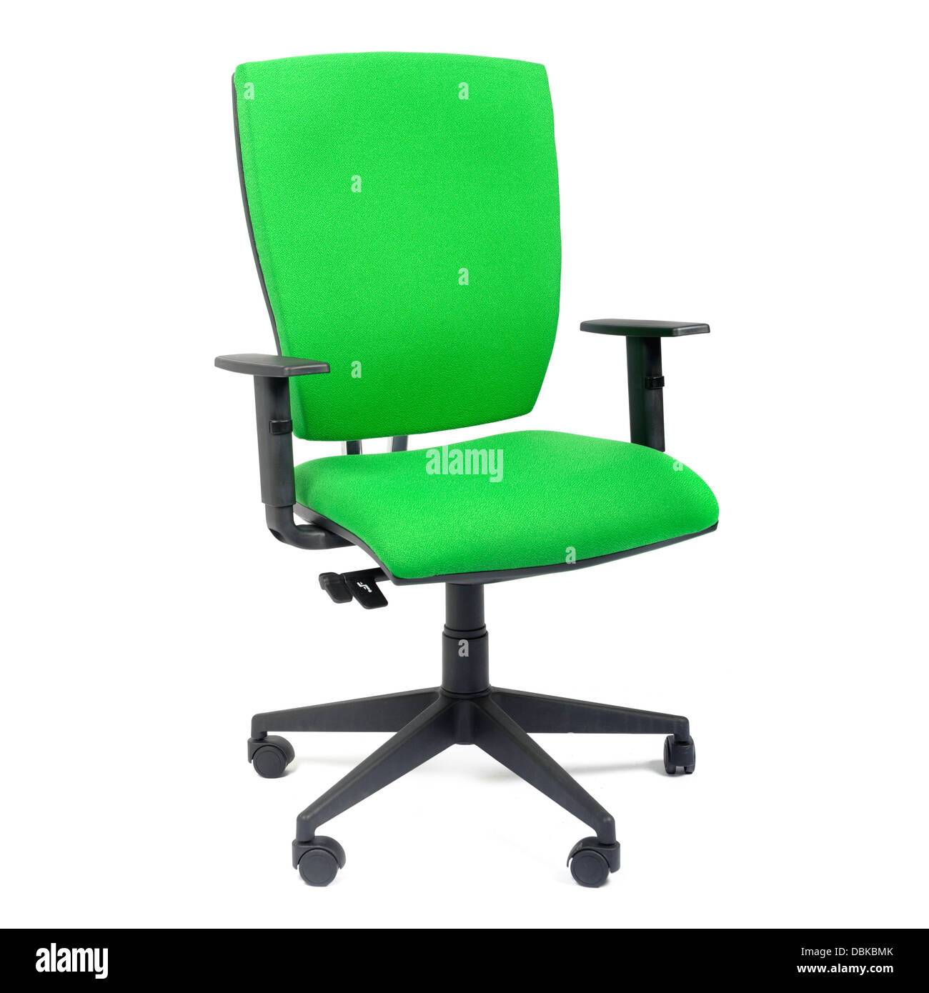 Chaise de bureau vert coupé isolé sur fond blanc Banque D'Images