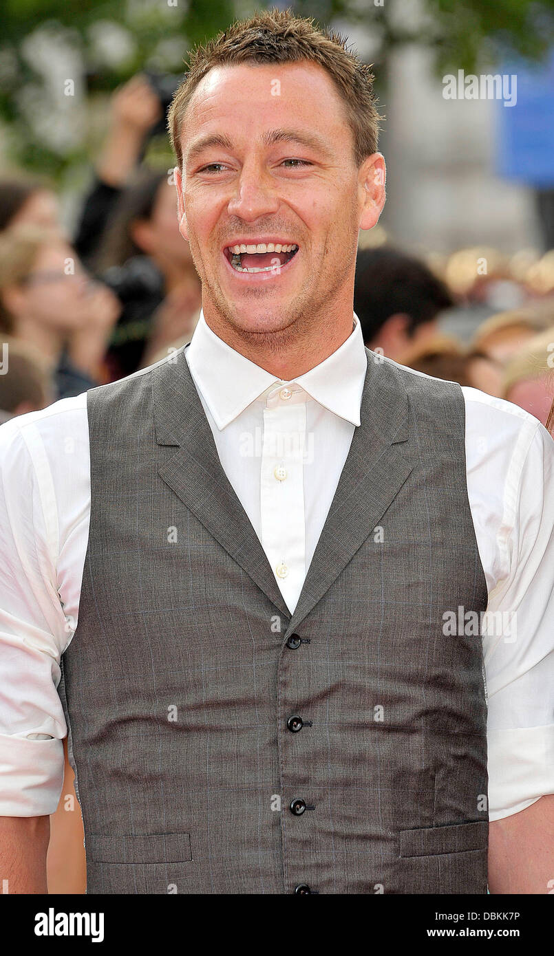 Photo d'archives la FA ont dépouillé de l'Angleterre John Terry le capitaine en raison d'un racisme procès John Terry, Harry Potter et les Reliques de la mort : Partie 2 - world film premiere tenue sur Trafalgar Square - Arrivées. Londres, Angleterre - 07.07.11 Banque D'Images