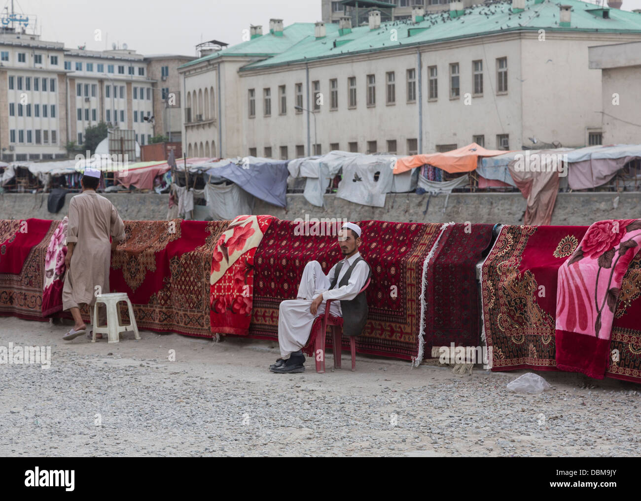 Les vendeurs de tapis bazaar, Kaboul, Afghanistan Banque D'Images