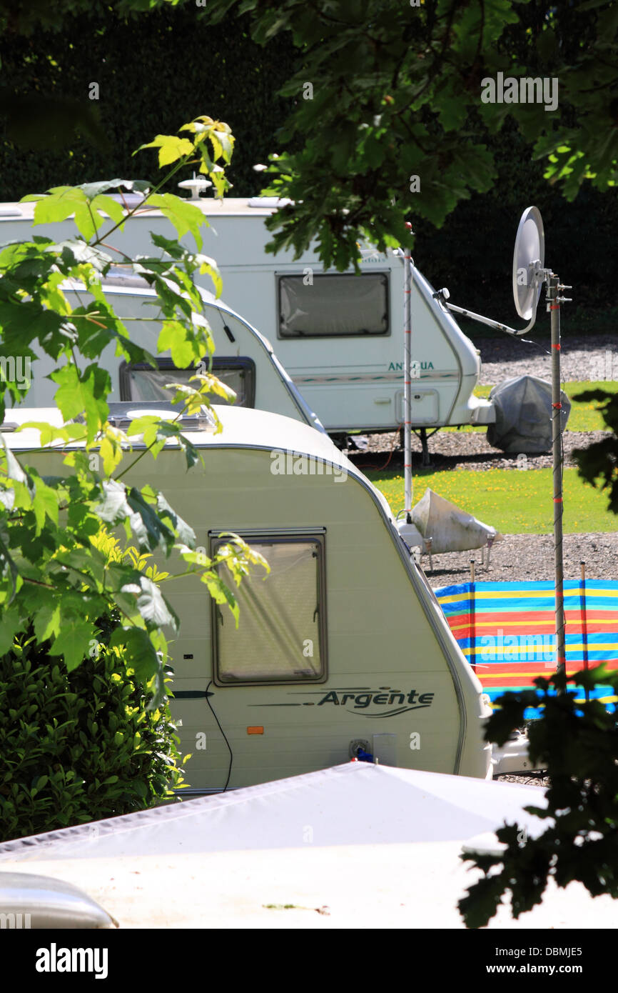 Rangée de caravanes dans un camping au nord du Pays de Galles Banque D'Images