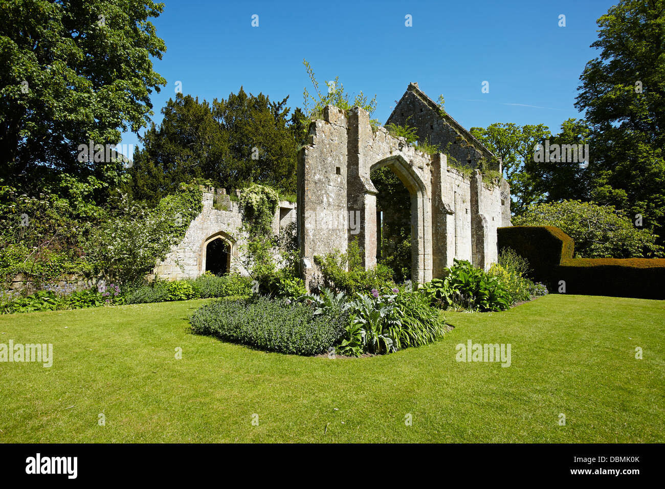 Vestiges de la grange aux dîmes, dans le parc du château de Sudeley près de Winchcombe, Gloucestershire, England, UK Banque D'Images