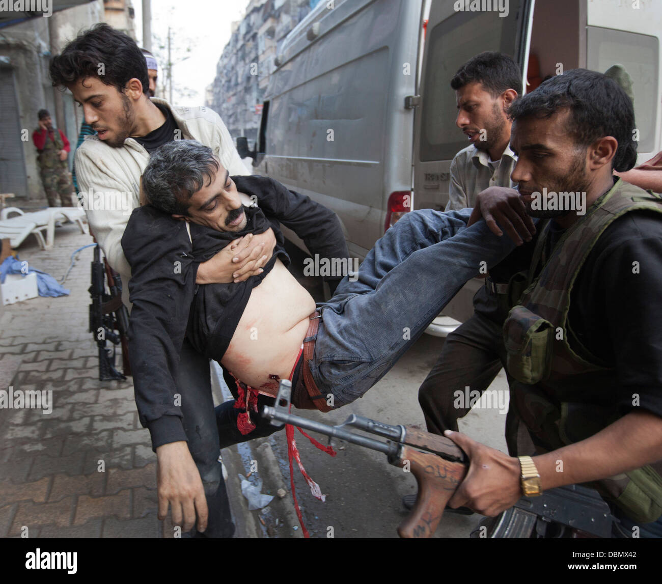 Alep, Syrie : l'Armée syrienne libre se fait rebelle dans un hôpital de première ligne. Banque D'Images