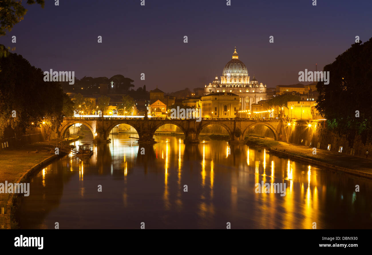 Sant 'Angelo bridge à Rome, Italie Banque D'Images