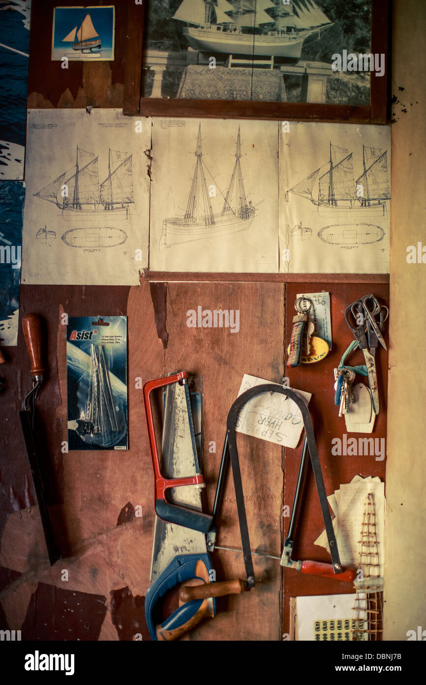 Des outils en atelier, île de Hvar, Hvar, Dalmatie, Croatie Banque D'Images
