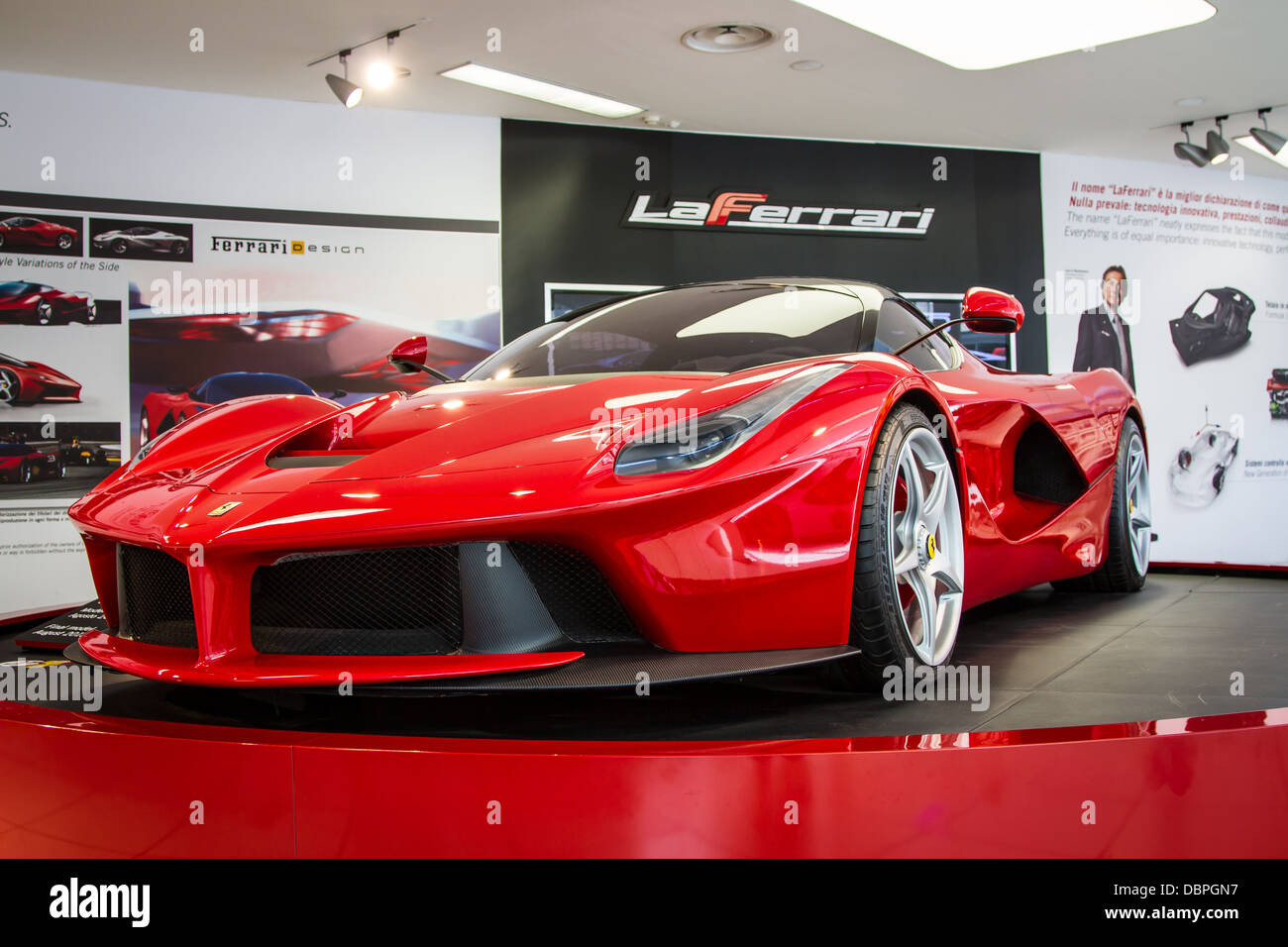 La Ferrari dans le Museo Ferrari (musée ferrari) en Italie Banque D'Images