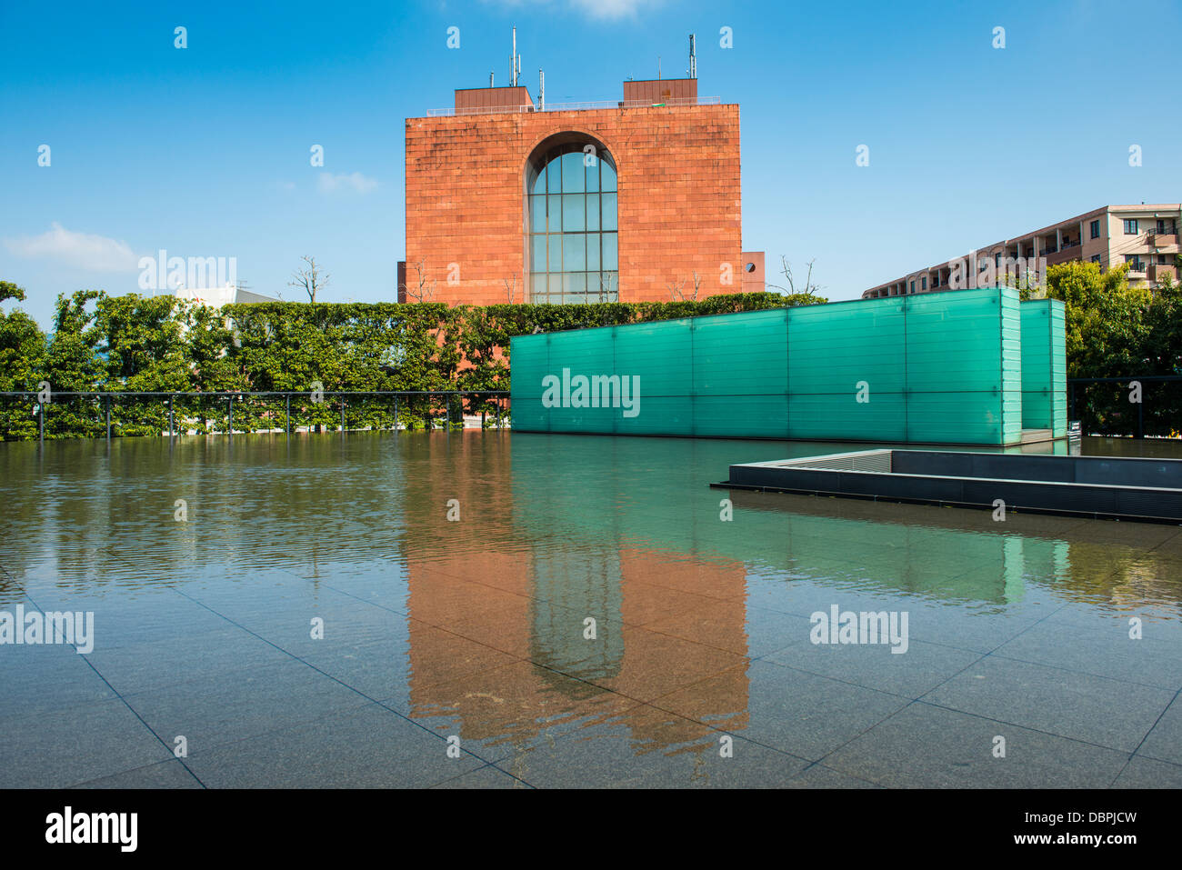 Nagasaki Atomic Bomb Museum, parc de la paix de Nagasaki, Nagasaki, Kyushu, au Japon, en Asie Banque D'Images Nagasaki Atomic Bomb Museum, parc de la paix de Nagasaki, Nagasaki, Kyushu, au Japon, en Asie Banque D'Images