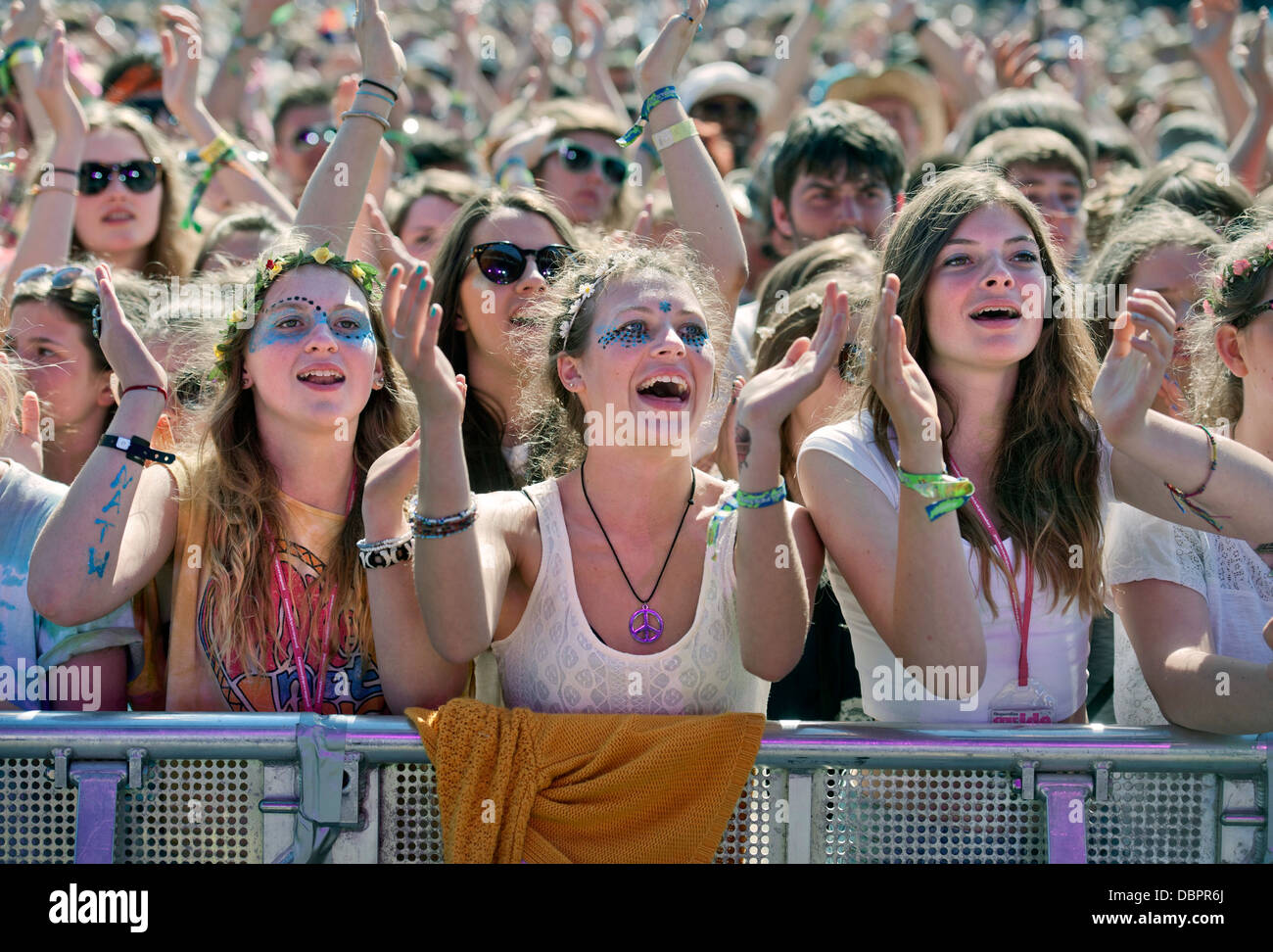 Glastonbury Festival 2013 - Fans de Noah and the Whale sur l'autre étape Banque D'Images