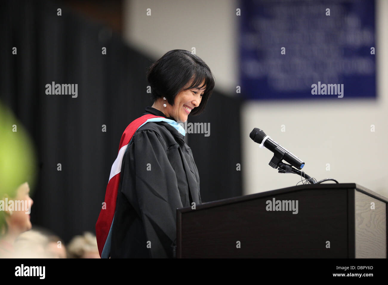 Cérémonie de remise des diplômes de l'école secondaire pour une école publique de filles à Austin, Texas. Les enseignants et les élèves ont prononcé des discours Banque D'Images