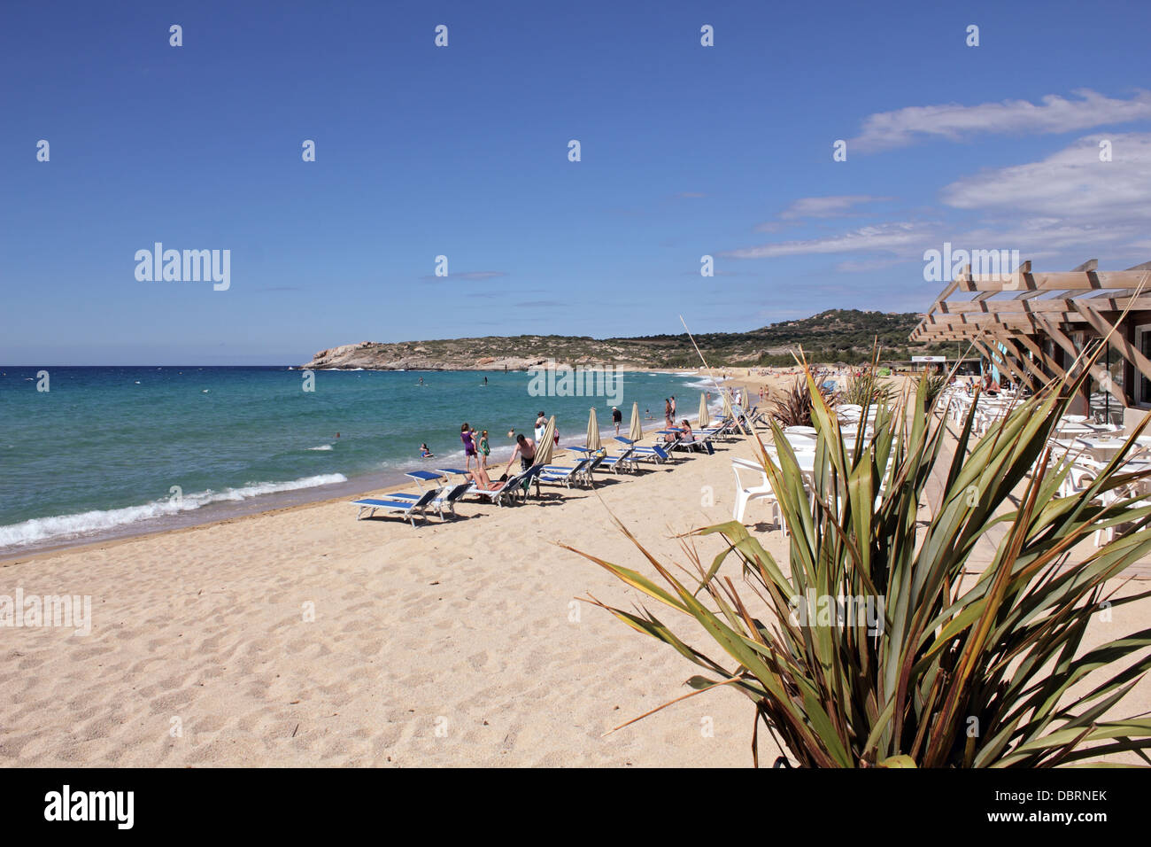 Le Mediterranean resort d'Algajola, qui se situe entre Calvi et l'Ile Rousse, sur la côte nord de la Corse, France. Banque D'Images