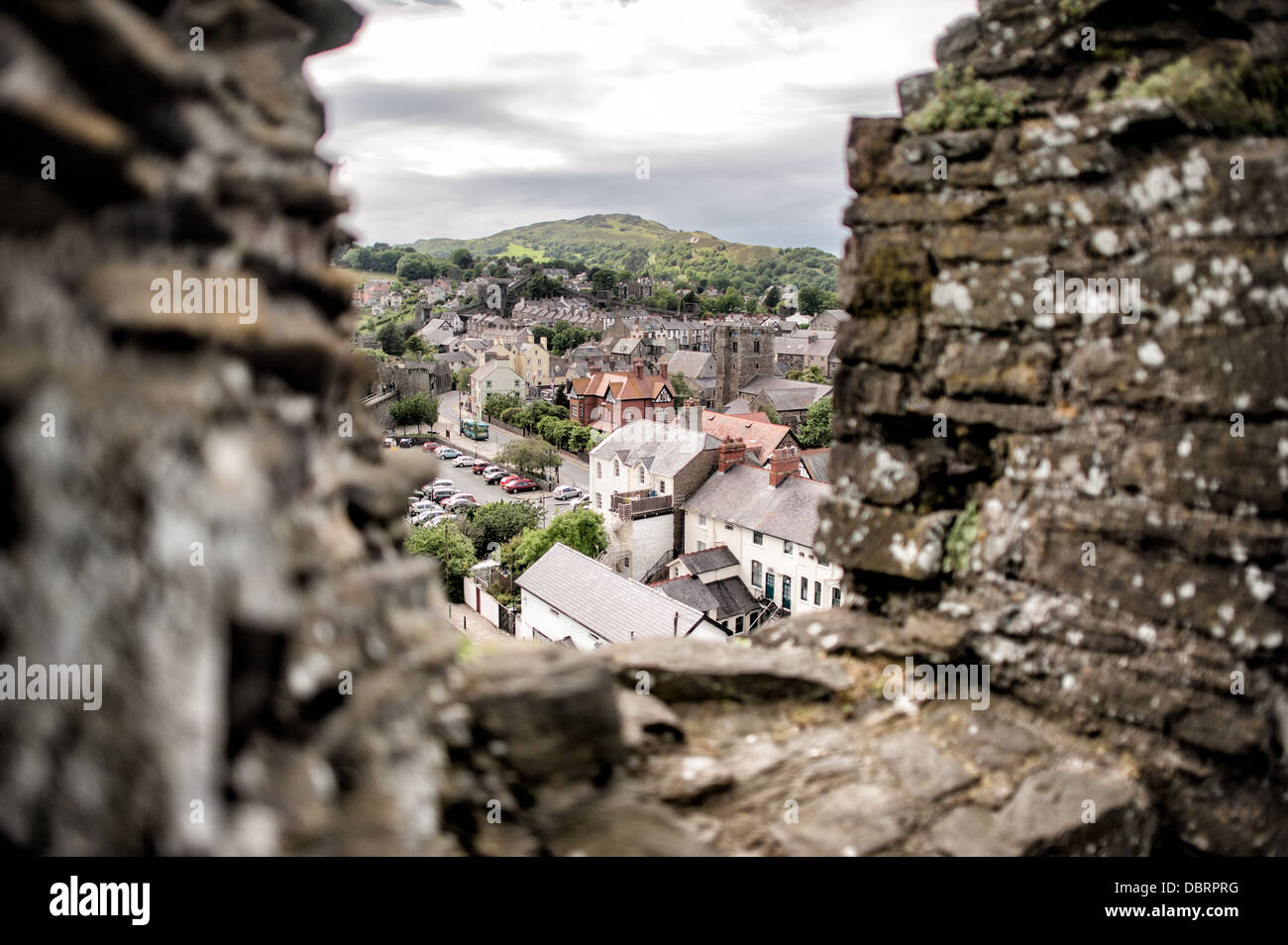 CONWY, Pays de Galles - Château de Conwy est un château médiéval construit par Édouard I à la fin du 13e siècle. Elle fait partie d'une ville fortifiée de Conwy et occupe un point stratégique sur la rivière Conwy. Il est répertorié comme un site du patrimoine mondial. Banque D'Images