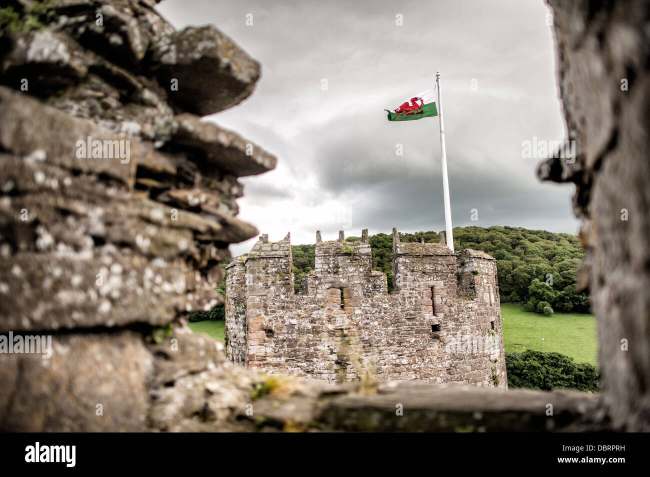 CONWY, Pays de Galles - Château de Conwy est un château médiéval construit par Édouard I à la fin du 13e siècle. Elle fait partie d'une ville fortifiée de Conwy et occupe un point stratégique sur la rivière Conwy. Il est répertorié comme un site du patrimoine mondial. Banque D'Images