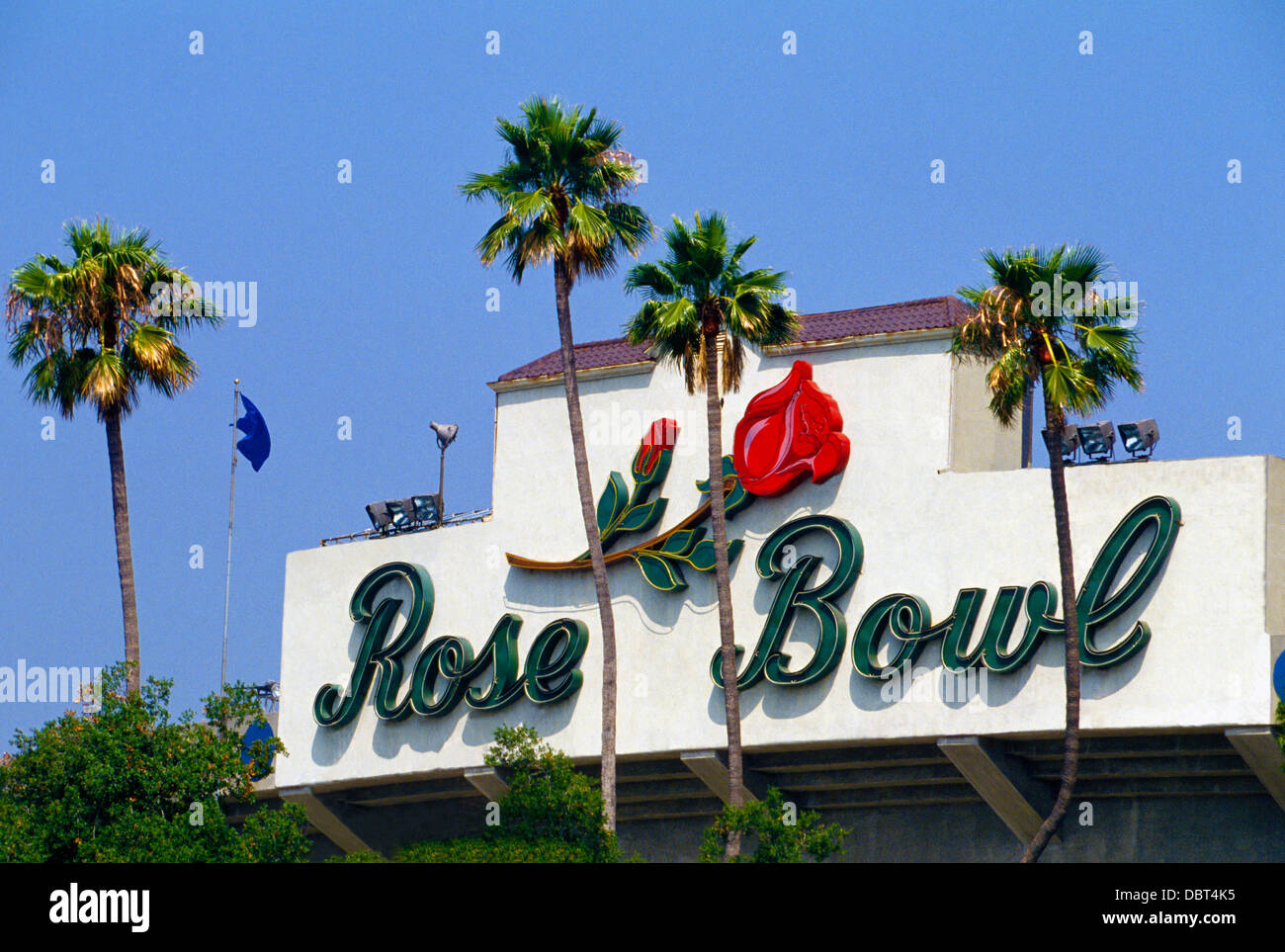 Un signe coloré se félicite de fans au Rose Bowl, une piscine athletic stadium célèbre pour le football universitaire le jour de l'an à Pasadena, Californie, USA Banque D'Images