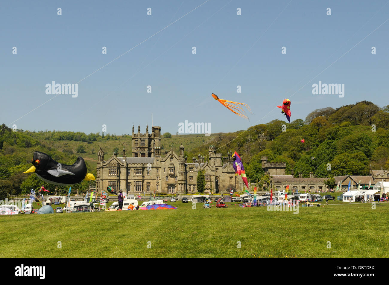 Kite Festival au Château Margam Park Margam Port Talbot au Pays de Galles Cymru UK GO Banque D'Images