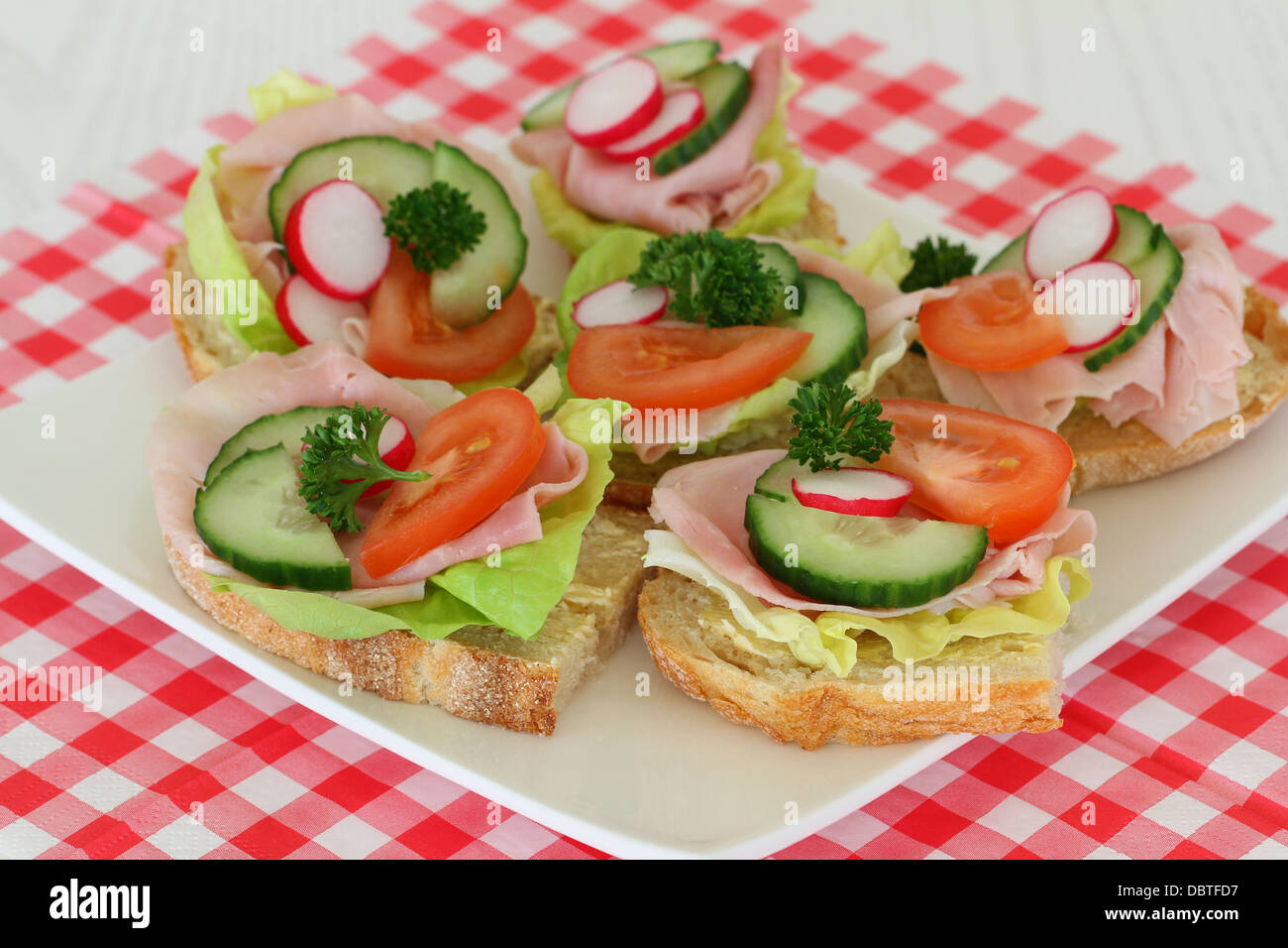 Des sandwichs au jambon et salade, Close up Banque D'Images