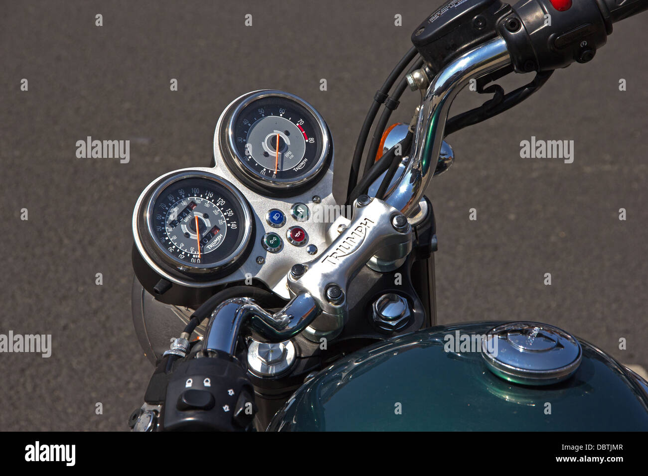 Guidon et 'Tableau de bord' de retro moto Triumph Banque D'Images