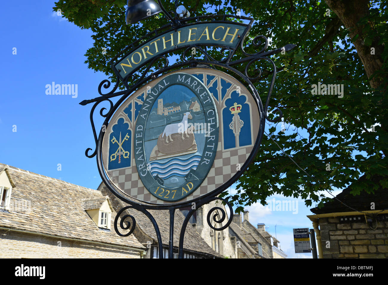 Northleach signe ville, Place du marché, Northleach, Cotswolds, Gloucestershire, Angleterre, Royaume-Uni Banque D'Images