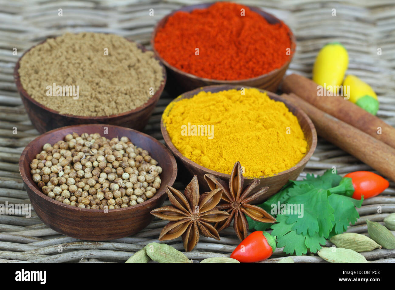 Sélection de piments et d'épices indiennes Banque D'Images