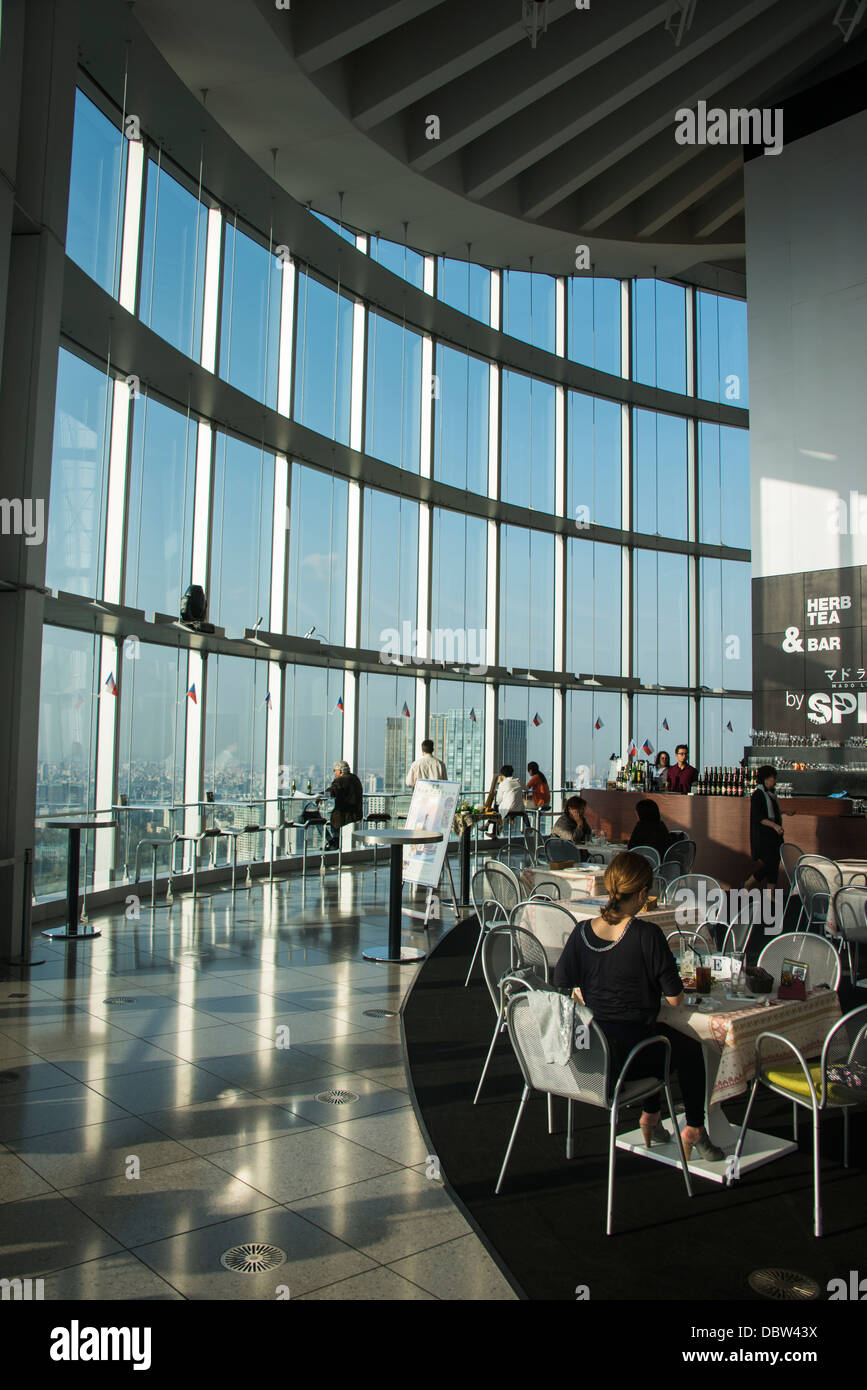 Le Skybar sur Tokyo le tour Mori, dans le Roppongi Hills, Tokyo, Japon, Asie Banque D'Images