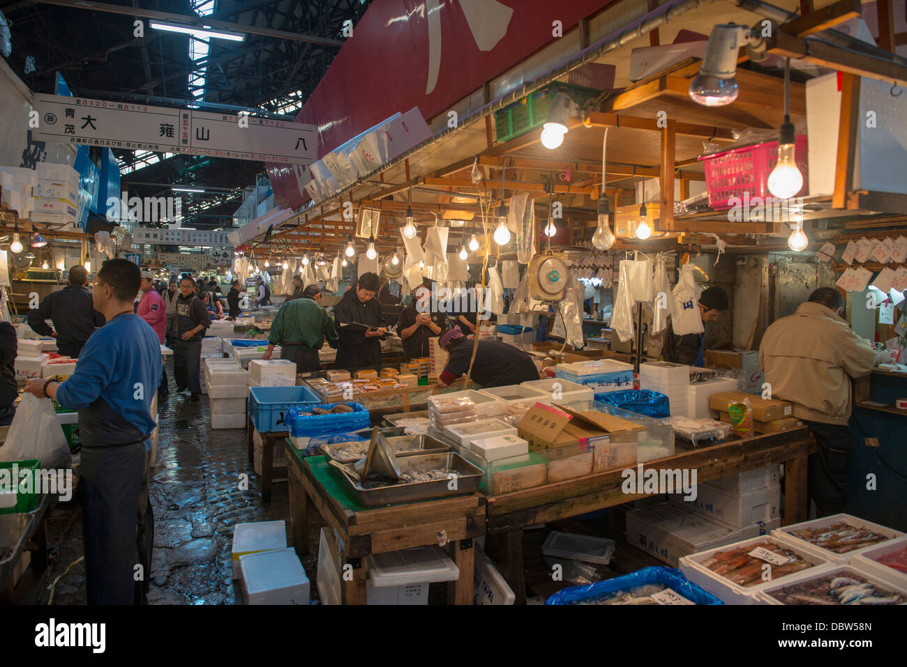 Le marché aux poissons de Tsukiji, Tokyo, Japon, Asie Banque D'Images