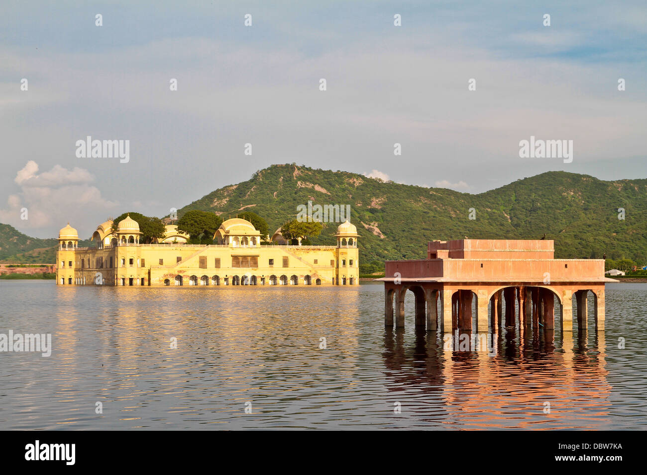 Jal Mahal ou Palais de l'eau à Jaipur en Inde Banque D'Images