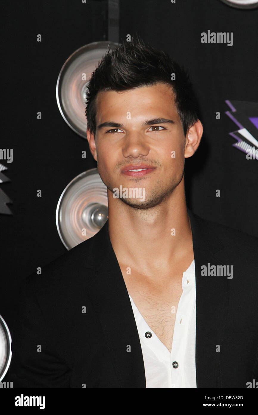 Taylor Lautner 2011 MTV Video Music Awards qui a eu lieu à la vivre - Arrivées Los Angeles, Californie - 28.08.11 Banque D'Images