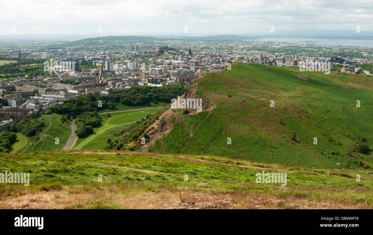 Vue depuis le siège d'Arthur, Édimbourg Banque D'Images