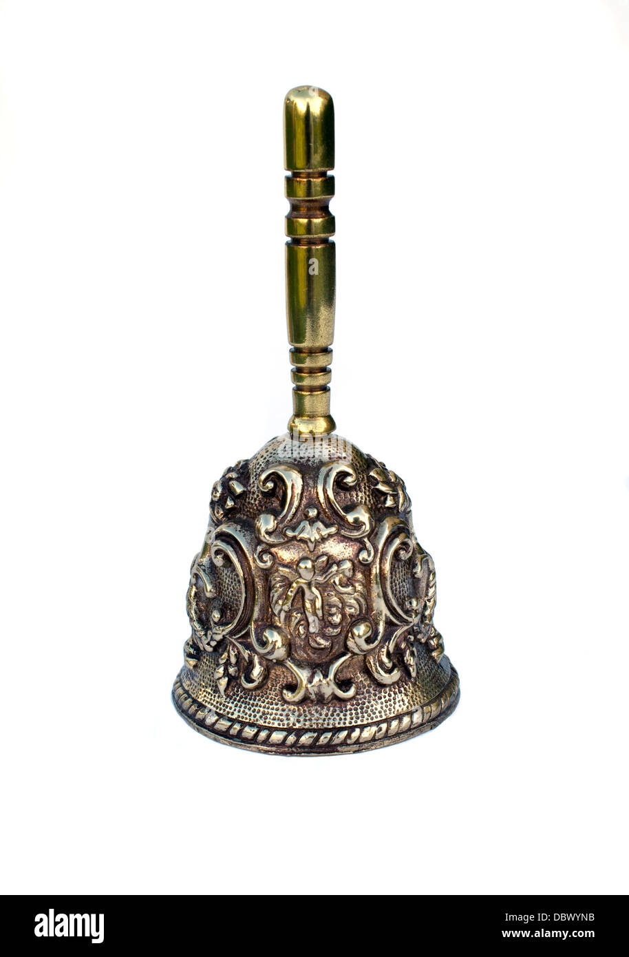 Ancienne cloche en bronze est sur un fond blanc Banque D'Images